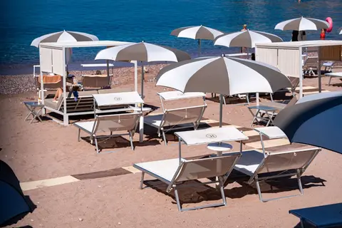 California in Sveti Stefan