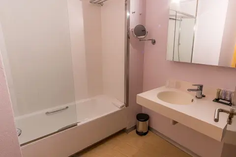 Hotel Madanis in L'hospitalet De Llobregat — foto 15