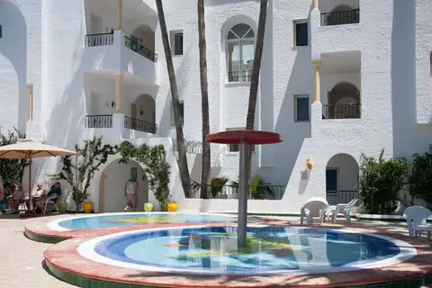 Hotel Nesrine in منارة الحمامات — foto 18