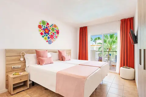Vibra Bossa Flow Hotel in Platja d'en Bossa — foto 3