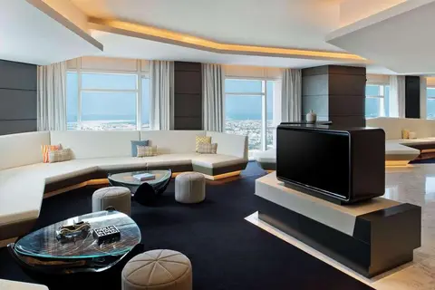 V Hotel Dubai Curio Collection by Hilton in دبي — foto 16