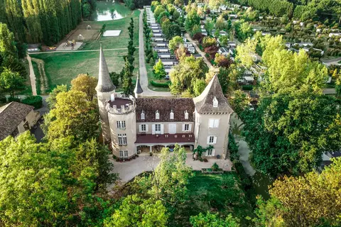 Camping Château De Fonrives in Rives — foto 2