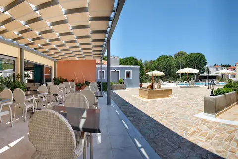 Theofilos Superior in Πέτρα — foto 14