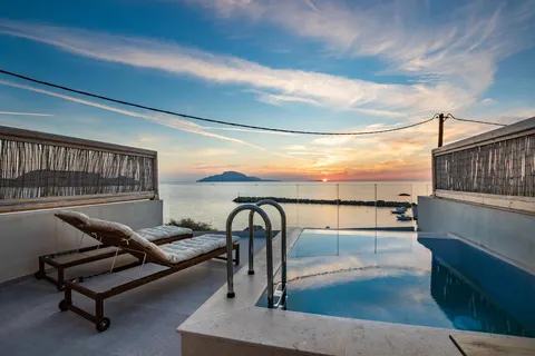 Almyra boutique suites in Karpathos Municipal Unit — foto 18