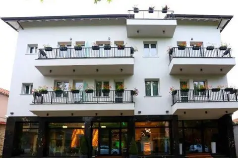Emerald Boutique Hotel in Tirana — foto 30