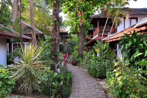 Malibu Resort & Beach Club in บ้านเฉวง — foto 3