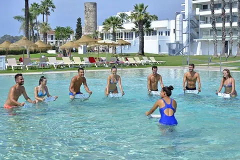 Fly & Go Sol Marbella Estepona Atalaya Park in Estepona — foto 7