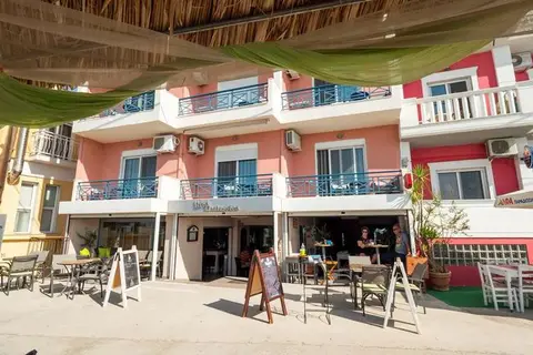 Thalassies Nouveau in Λιμενάρια — foto 20