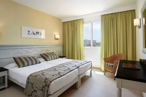 Protur Badia Park Aparthotel in Sant Llorenç des Cardassar, foto 3