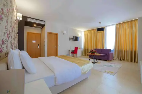 Sun Hotel in Durrës — foto 3