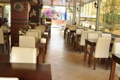 Miss Cleopatra Hotel in Cleopatra beach — foto 3