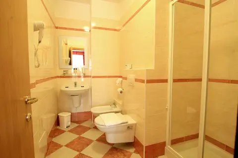 Hotel Regina in Meran — foto 4