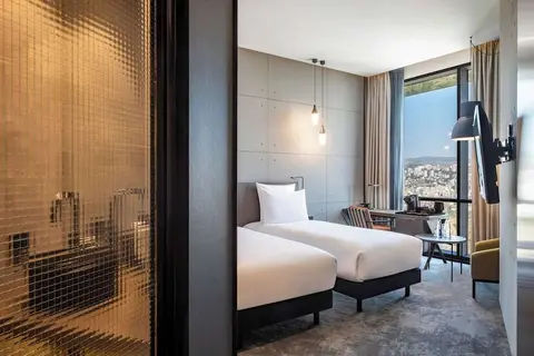 Pullman Tbilisi Axis Towers in Tbilisi — foto 11