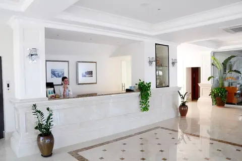Denizkizi Hotel in Alsancak — foto 19