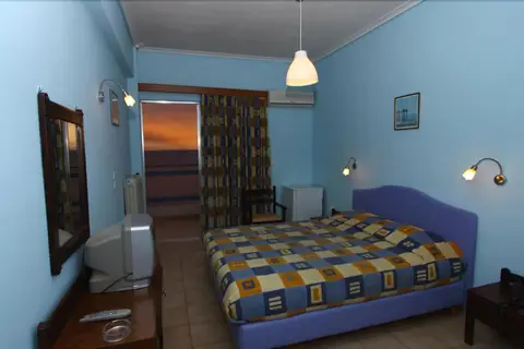 Siagas Beach Hotel in Agioi Theodoroi — foto 12