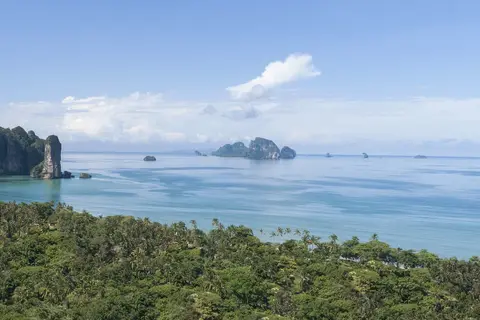 Avani Ao Nang Cliff Krabi Resort in Krabi — foto 17