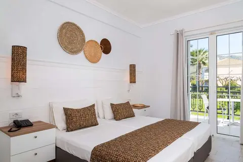 Sirocco in Laganas Municipal Unit, foto 5