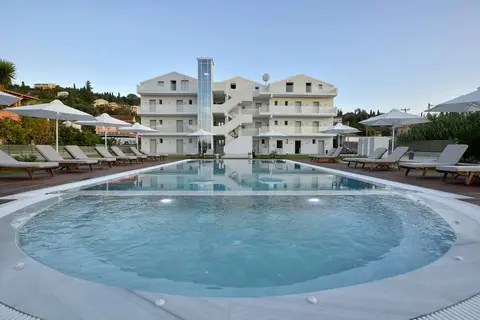 V Luxury Suites in Korfoe — foto 3