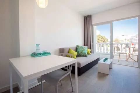 Endlss Beach & Disco Hotel Ibiza in Cala de Bou — foto 13