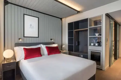 Canopy by Hilton Madrid Castellana in Madrid — foto 2