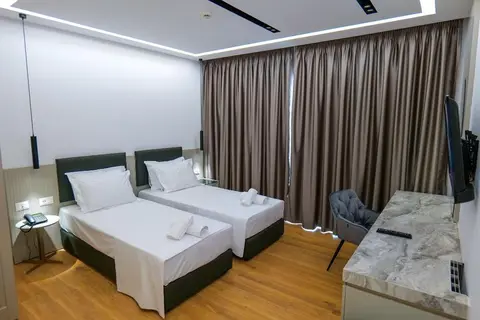 Chimaera Hotel in Durrës — foto 12