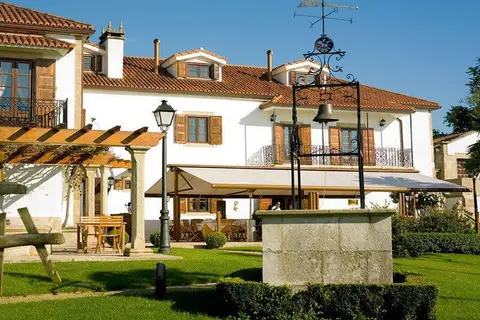 Pazo do Río in Oleiros