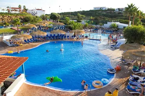 Carema Club Resort in es Mercadal — foto 2