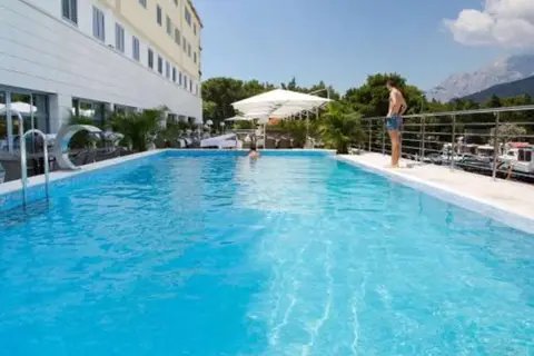 Aparthotel Miramare in Makarska — foto 2