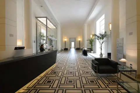 Palazzo Esedra in Napels, foto 2