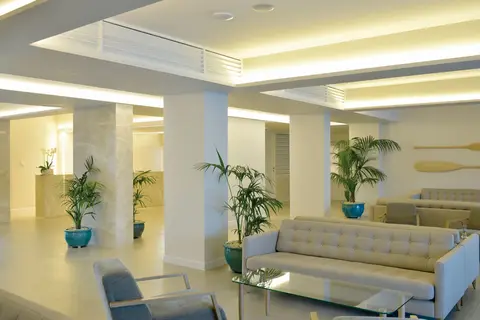 Sunrise Gardens Hotel in Παραλίμνι — foto 2