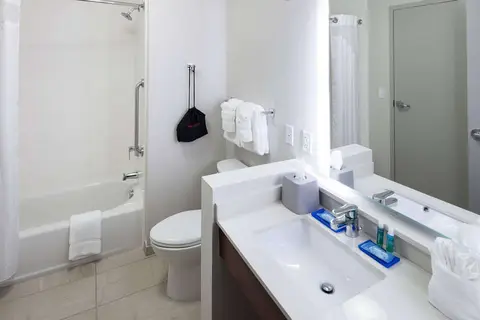 Holiday Inn Express & Suites S Lake Buena Vis in Kissimmee — foto 20