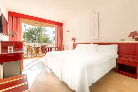 Cleopatra Palace Hotel in Arona — foto 3