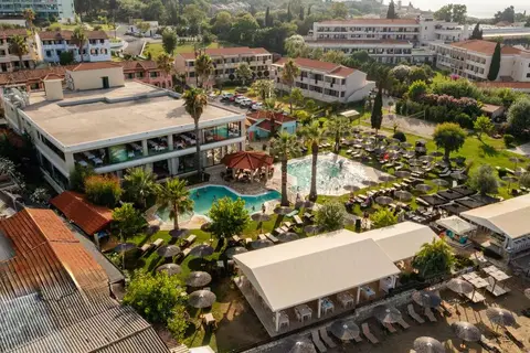 Aparthotel Robolla Beach in Ρόδα — foto 22