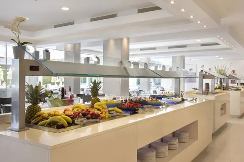 Mar Hotels Playa de Muro Suites in Muro — foto 17