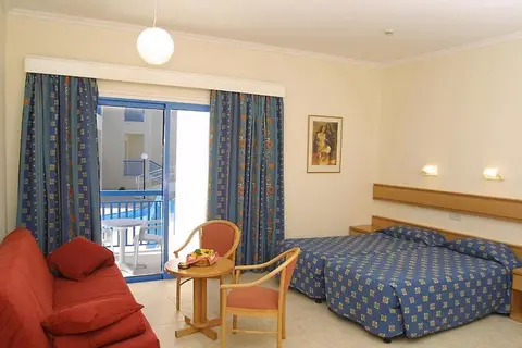 Kissos Hotel in Paphos — foto 4