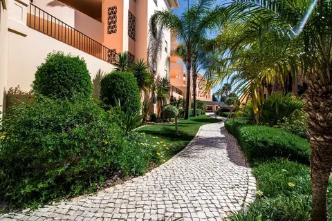 Estrela da Luz in Lagos