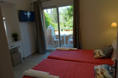 Makis Louvlis Apartments & Studios in Δημοτική Ενότητα Μελιτειέων — foto 17