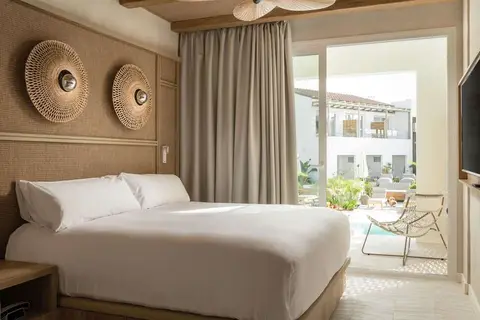 Villas & Bungalows del Lago in Cala'n Bosch — foto 3
