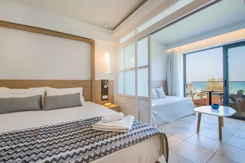 Kiani Beach Resort in Καλύβες — foto 25