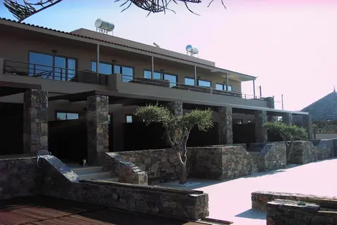 Aphrodite Beach Club in Δημοτική Ενότητα Γουβών — foto 14
