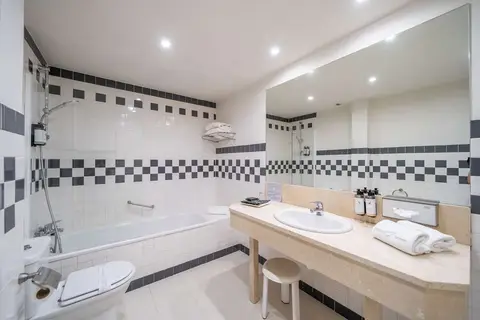 Hotel Abba Euskalduna in Bilbao — foto 25