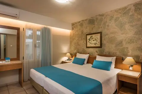 Elotis Suites in Agia Marina — foto 8
