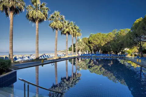 Fly & Go Ömer Prime Holiday Resort in Kuşadası — foto 5