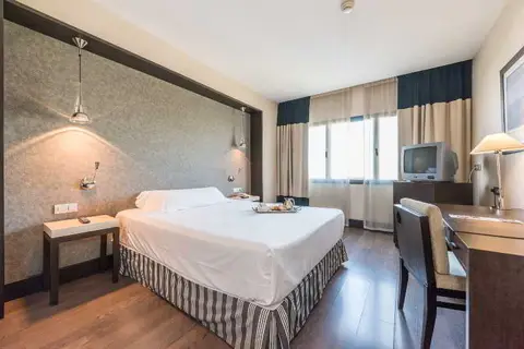 Hotel Mercader in Madrid — foto 23
