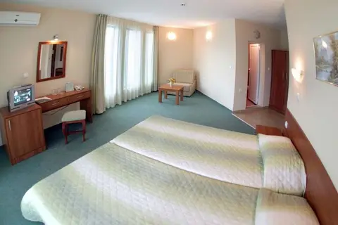 Hotel L&B in Несебър — foto 4