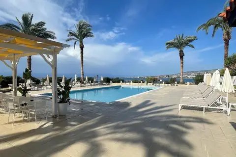 Vrachia Beach Resort in Paphos — foto 10