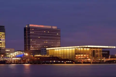Mövenpick Hotel Amsterdam City Centre in Amsterdam — foto 2