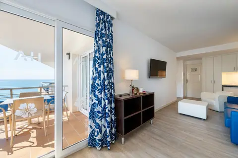 Aparthotel Tahiti Playa Suites in Pineda de Mar — foto 16