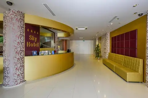 Sky Hotel in Tirana — foto 3