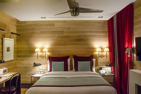 Brown's Central Hotel in Almada — foto 20